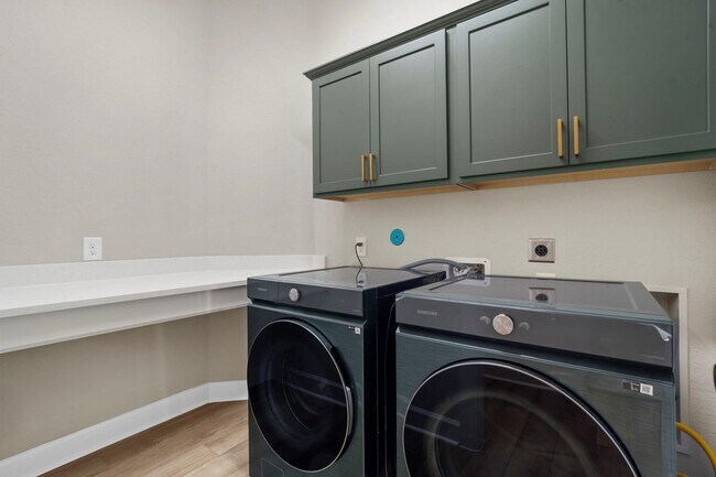 Building Photo - 18303 Bluebird Br Ln