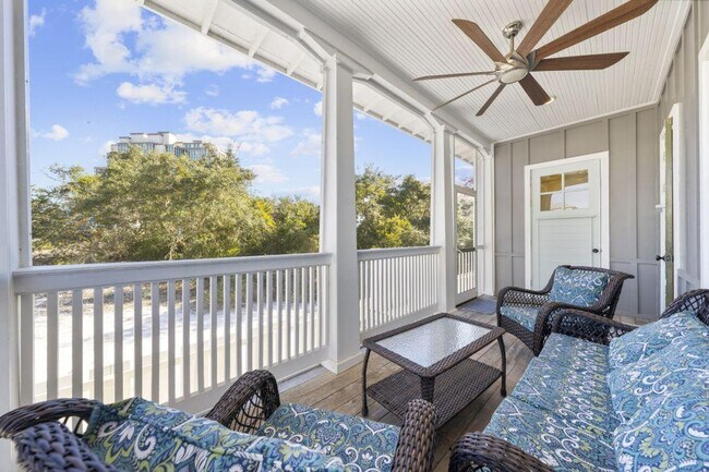 Building Photo - 15 Meeting St