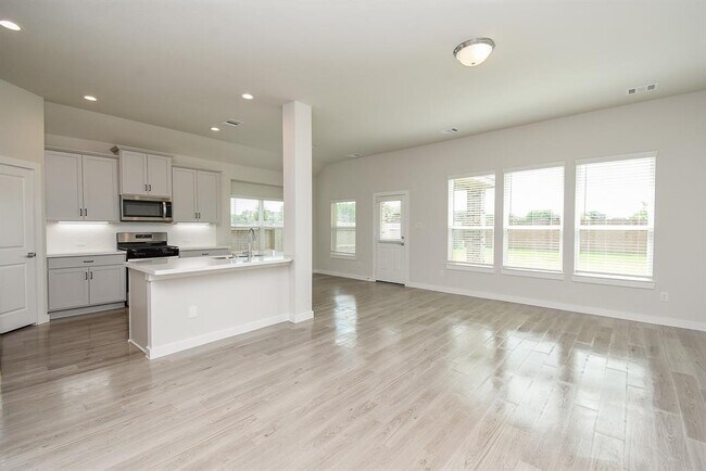 Building Photo - 3024 Myrtle Sunset Dr