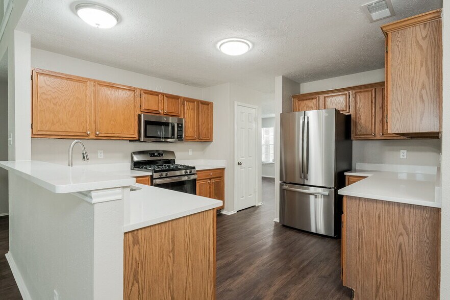 Building Photo - 2107 Musket Ridge Dr