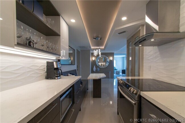 Building Photo - 1151 N Fort Lauderdale Beach Blvd