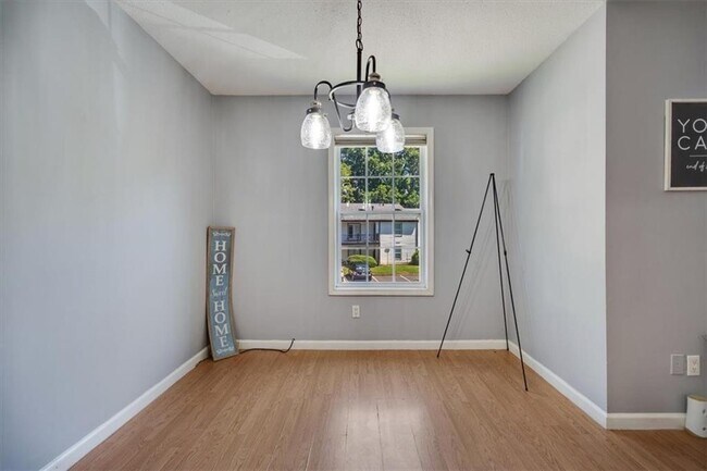 Building Photo - 3599 Woodbriar Cir