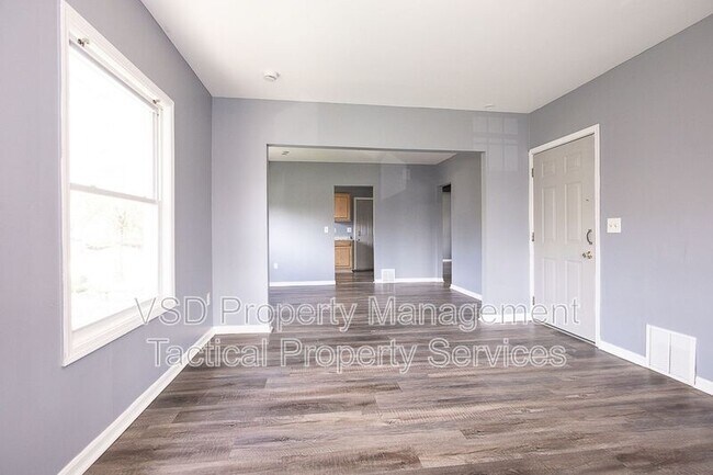 Building Photo - 3484 W 60th St