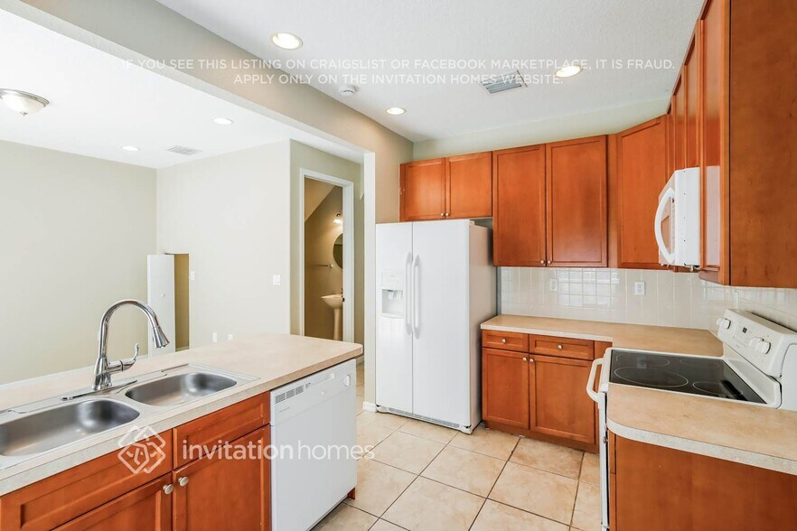 Building Photo - 220 Lake Monterey Cir