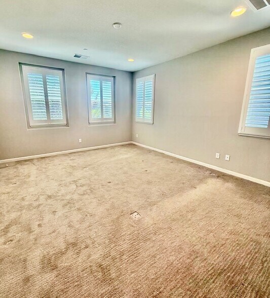 Building Photo - 157 Misty Cir
