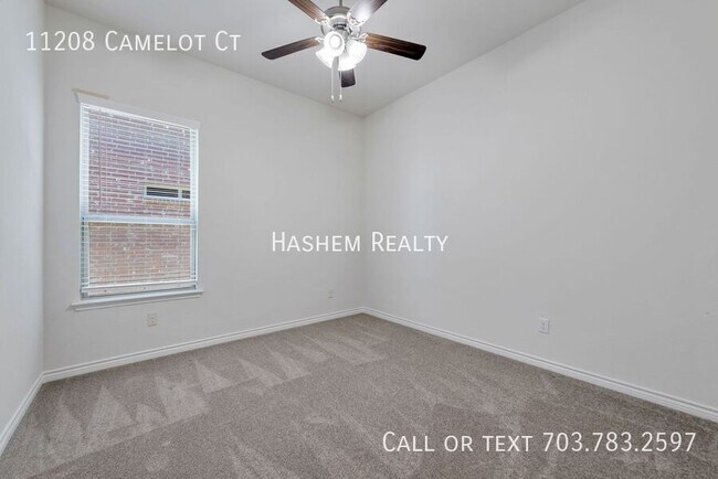 Building Photo - 11208 Camelot Ct