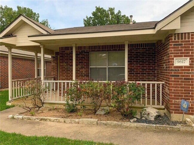 Building Photo - 9617 Copper Creek Dr