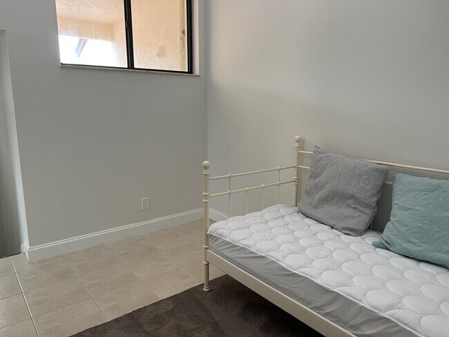 Building Photo - 4834 Bethel Creek Dr