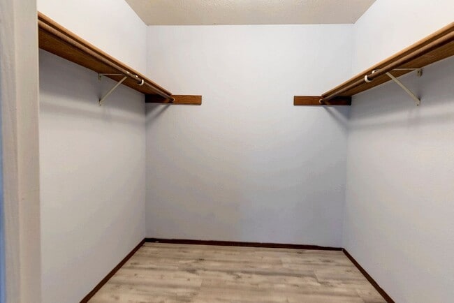 Building Photo - Charming 2-Bedroom Condo with Balcony – Pr...
