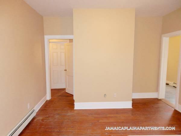 Building Photo - 231-233 Amory St.