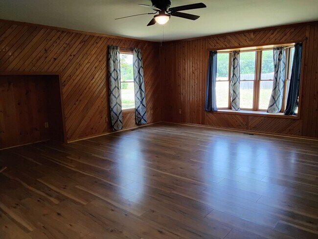 Building Photo - 4331 NC-24