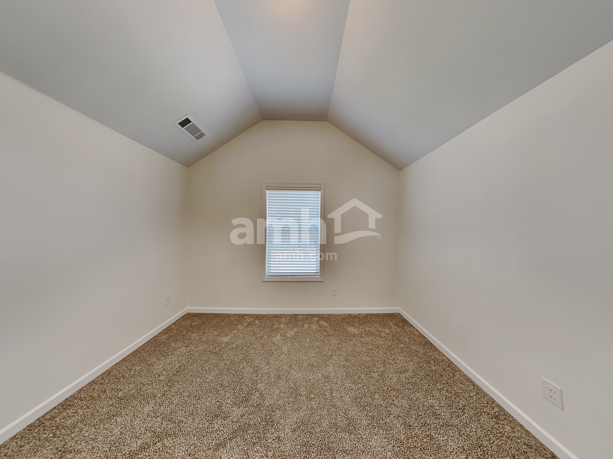 Building Photo - 1078 Hartwell Rd