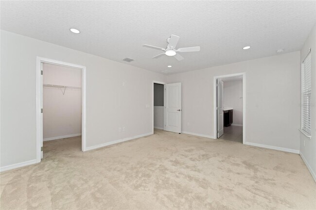 Building Photo - 3832 Corona Ct