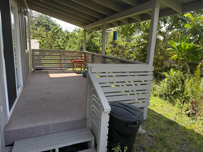 Lania - 73-1006 Ahikawa St