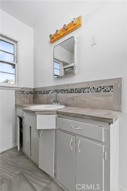 Building Photo - 731 Michigan Ave