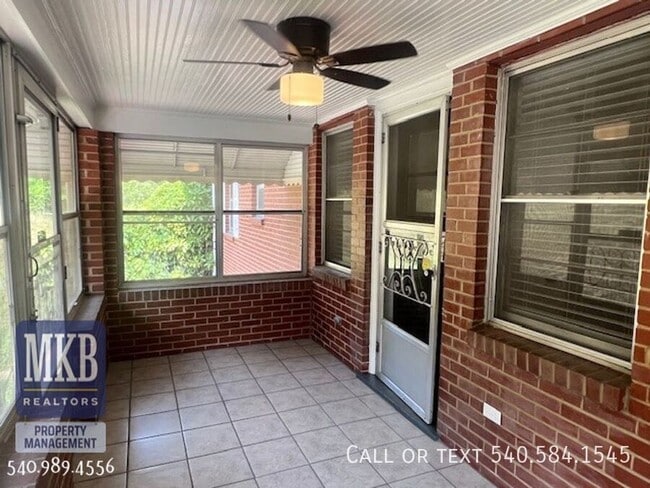 Building Photo - 6099 Franklin Rd