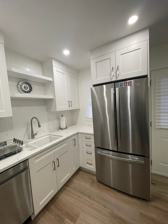 Building Photo - 8326 Christiana Ave