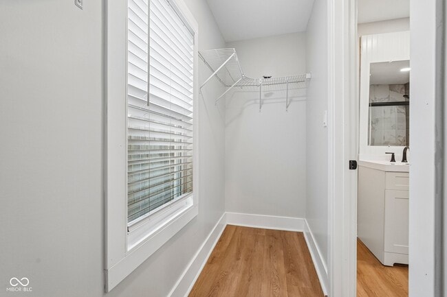 Building Photo - 3847 Hoyt Ave