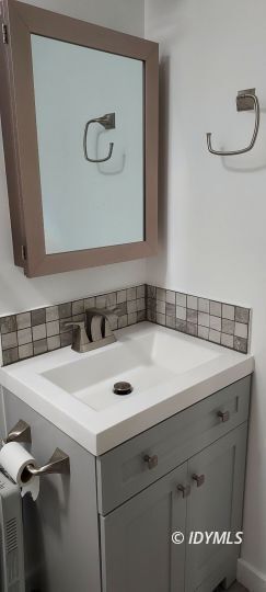 Building Photo - Move-In Ready Newer Tiny Home in The Forest