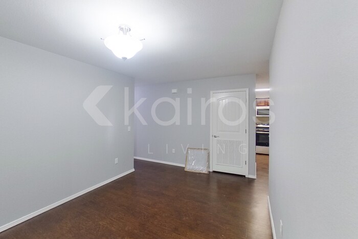 Building Photo - 5006 Thomas St