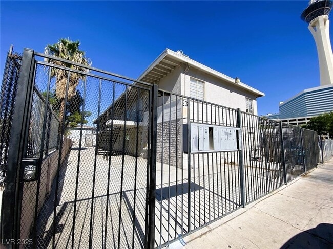 Building Photo - 230 W Boston Ave