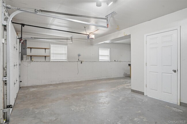 Building Photo - 17 Watkins Dr