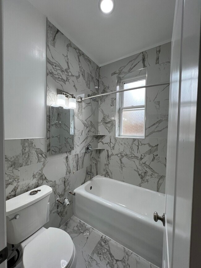 Building Photo - 4427 N Seeley Ave