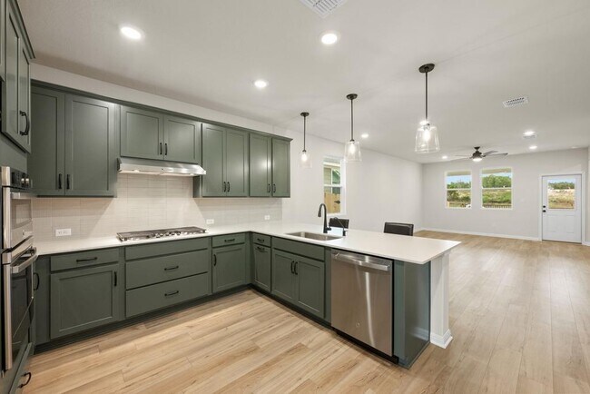 Building Photo - 254 Crater Lk Dr