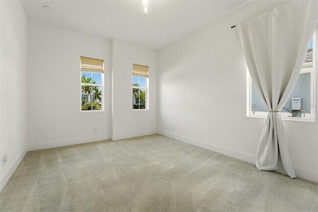 Building Photo - 7857 Redonda Lp