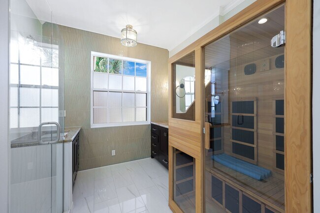 Building Photo - 9250 Estero River Cir