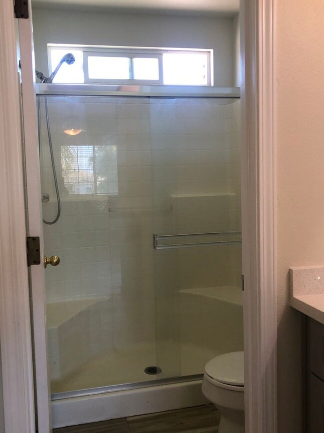 Building Photo - 2 Weeks Free! 4 Bedroom, 2.5 Bathroom Ston...