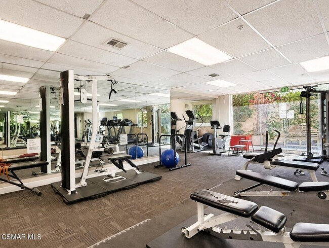 Building Photo - 620 S Gramercy Pl