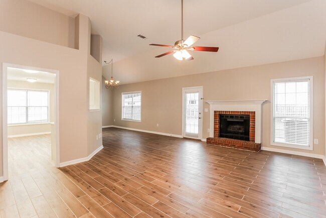 Building Photo - Spacious 4-Bedroom on a Corner Lot