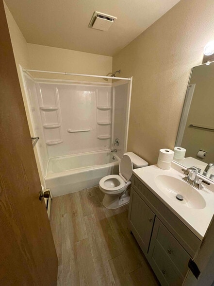 Building Photo - 324 Moccasin Trail