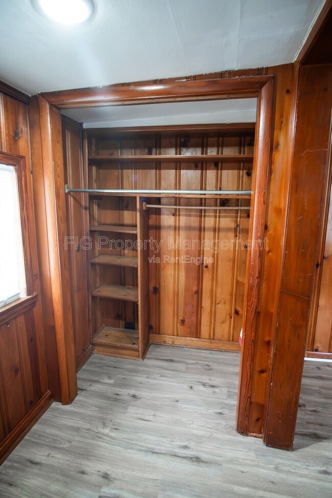 Building Photo - 525 Sewanee St