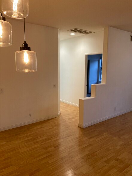 Building Photo - 1187 S Country Glen Way