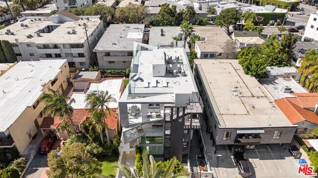 Building Photo - 621 Kings Rd