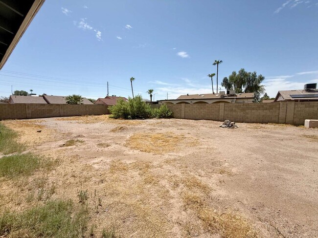 Building Photo - 15420 N 23rd Dr