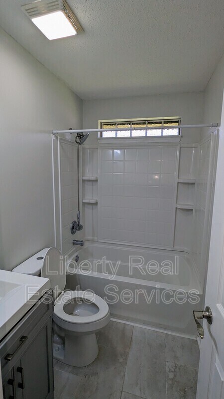 Building Photo - 1220 Langston Ln