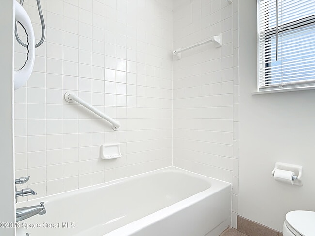 Building Photo - 710 Flamingo Dr