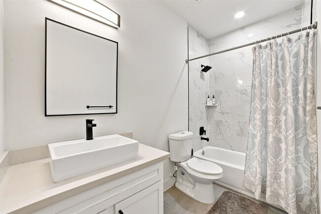 Building Photo - 2618 McIlhenny St