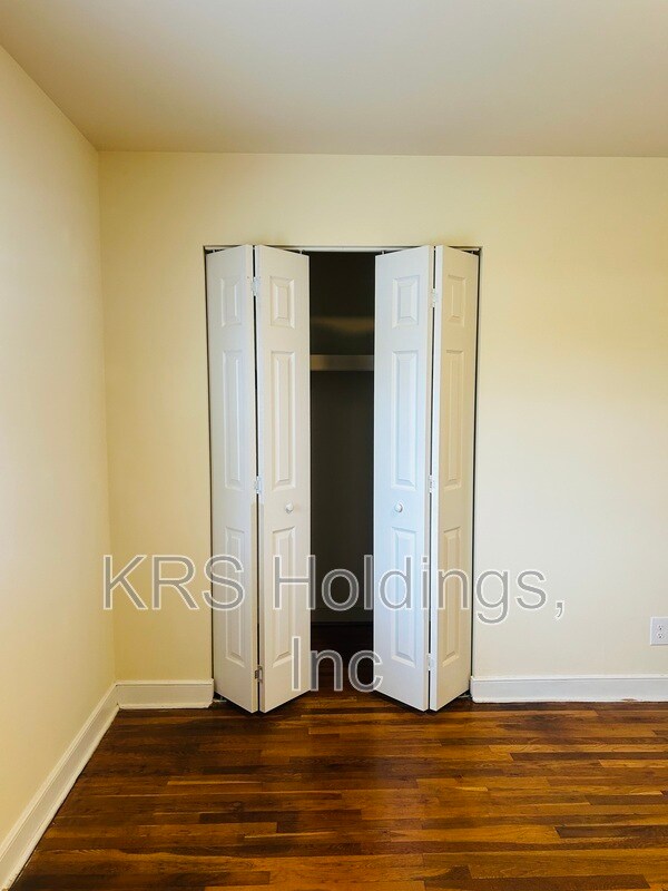 Building Photo - 5238 Goolsby Ct