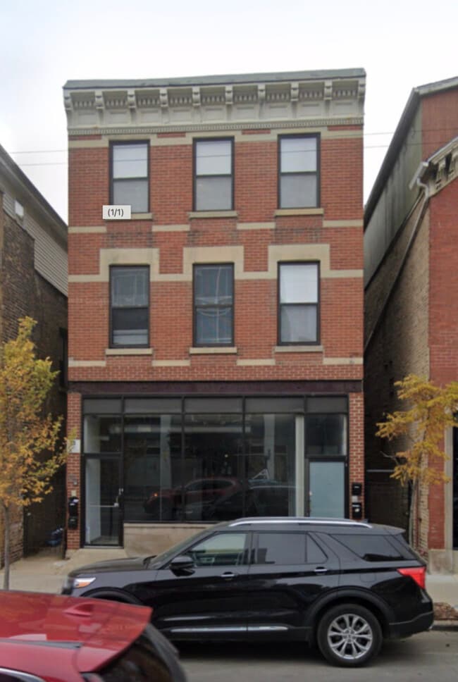 Primary Photo - 1851 W Chicago Ave