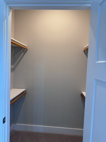 Closet space - 100 Storytown Vlg