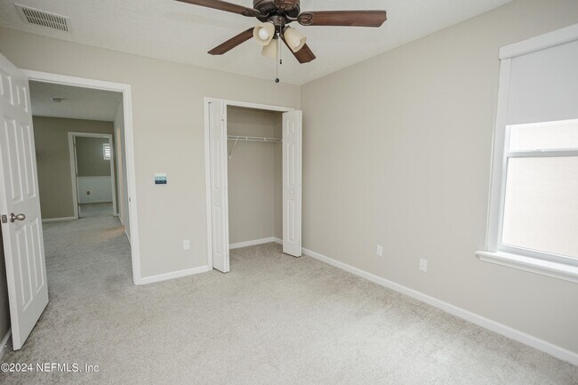 Building Photo - 235 Taylor Ridge Ave