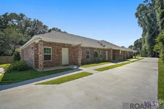 Building Photo - Greenwell Springs 4-plex