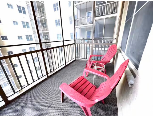 Building Photo - High Rise Luxury