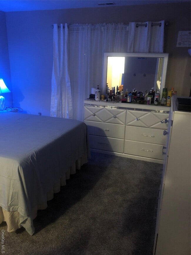 Building Photo - 31 Moore Ln