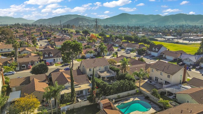 Building Photo - 11322 Oakwood Dr