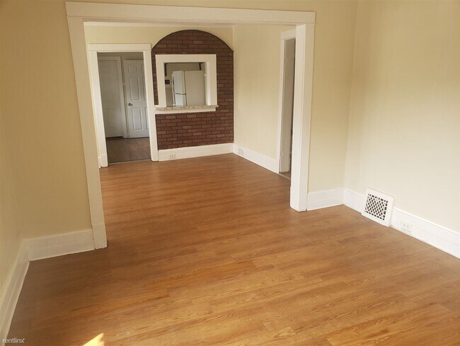 Building Photo - 2 br, 1 bath House - 259 Fox St SW